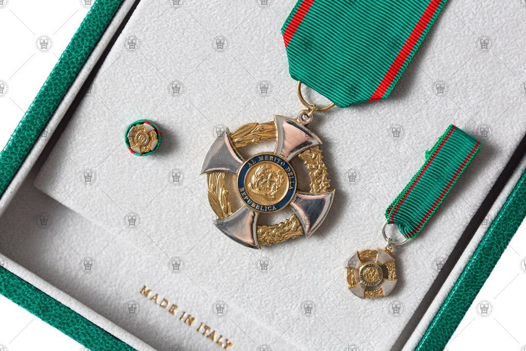 Onorificenza cavaliere maschile